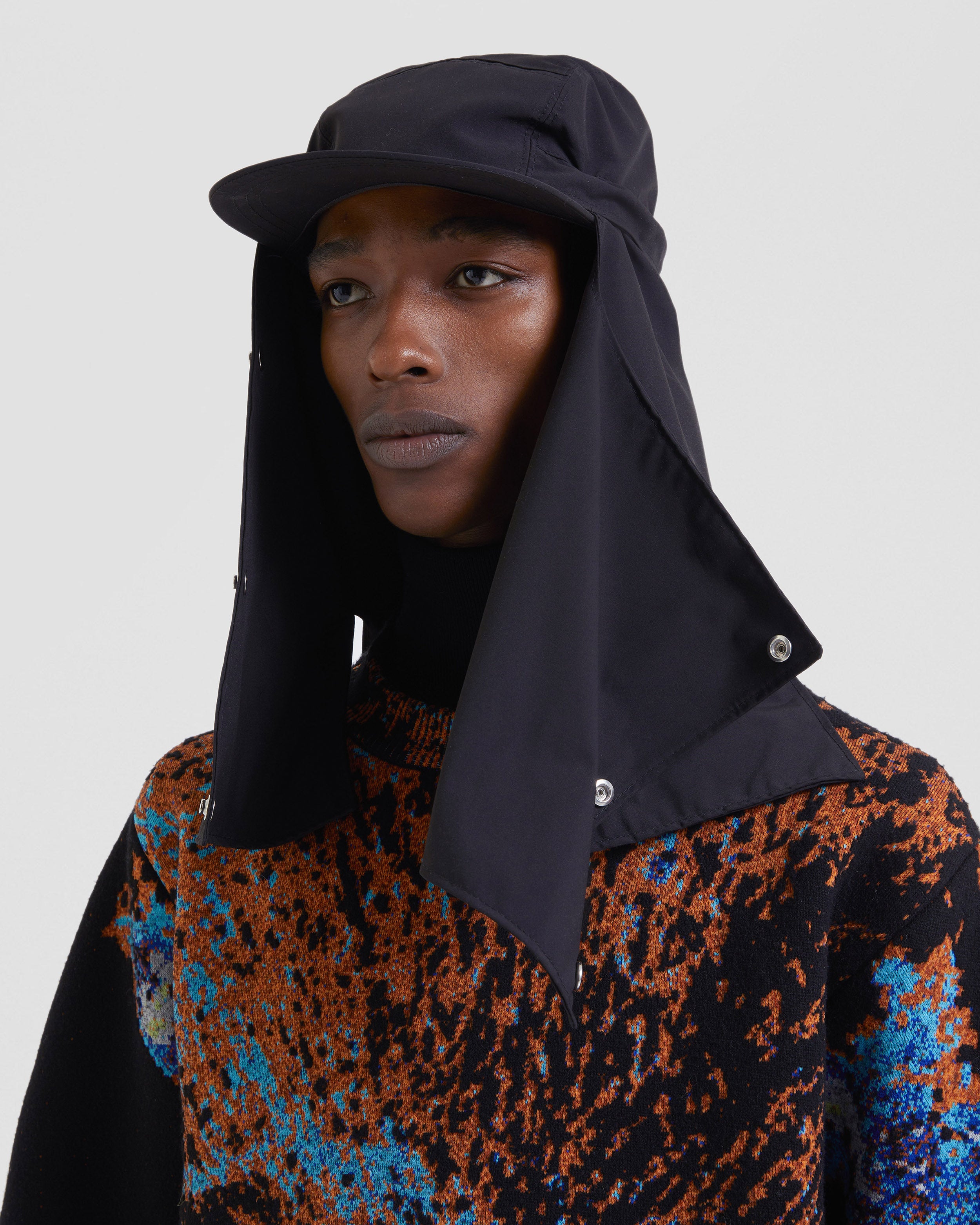 VEILED CAP
